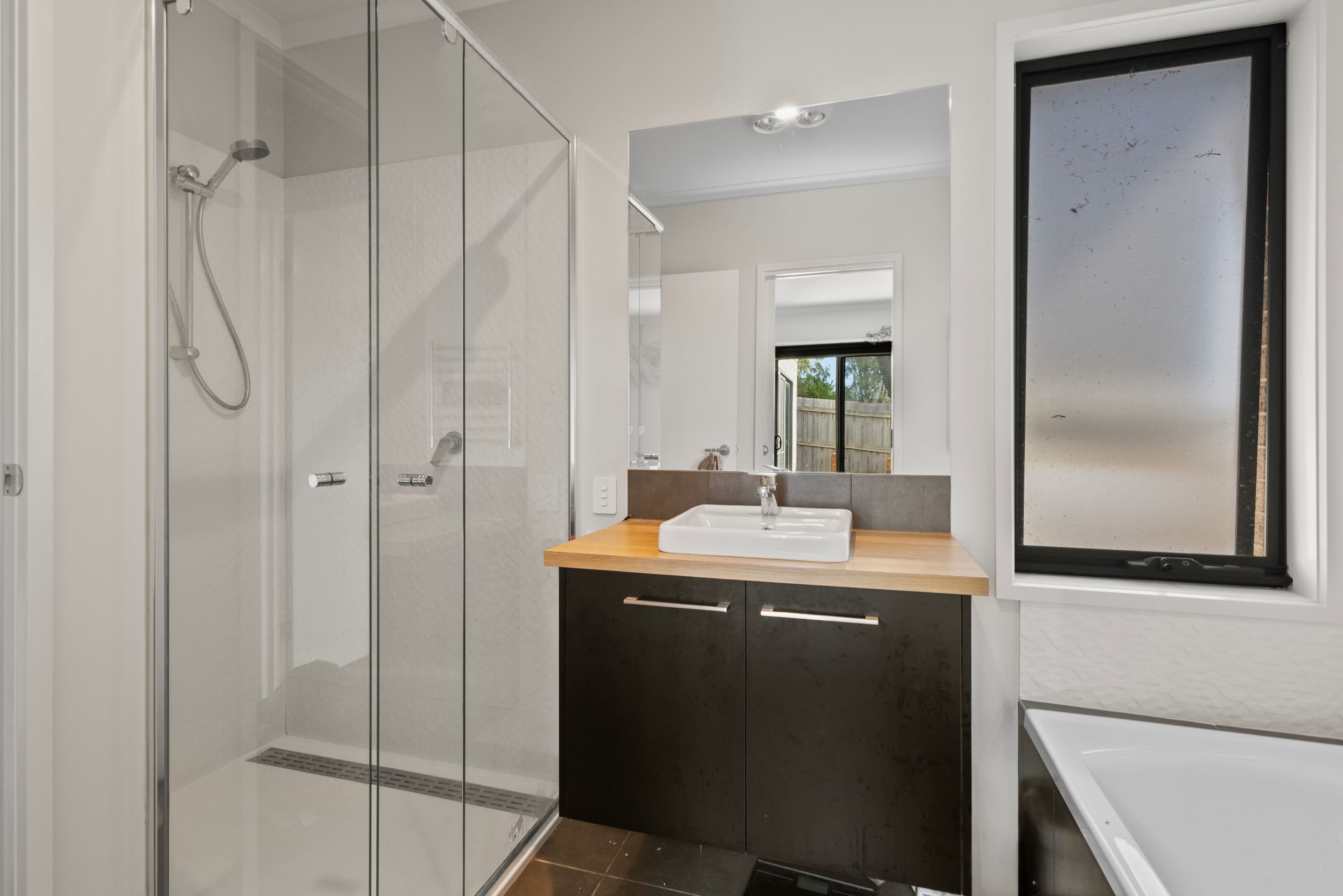 2A Russell Avenue, Warrnambool VIC 3280, Warrnambool - Thumbnail 8