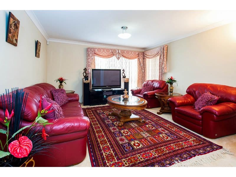 19 Yvonne Road, EIGHT MILE PLAINS QLD 4113, Eight Mile Plains - Thumbnail 2