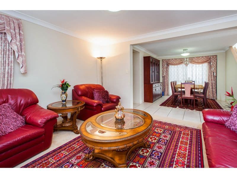 19 Yvonne Road, EIGHT MILE PLAINS QLD 4113, Eight Mile Plains - Thumbnail 4