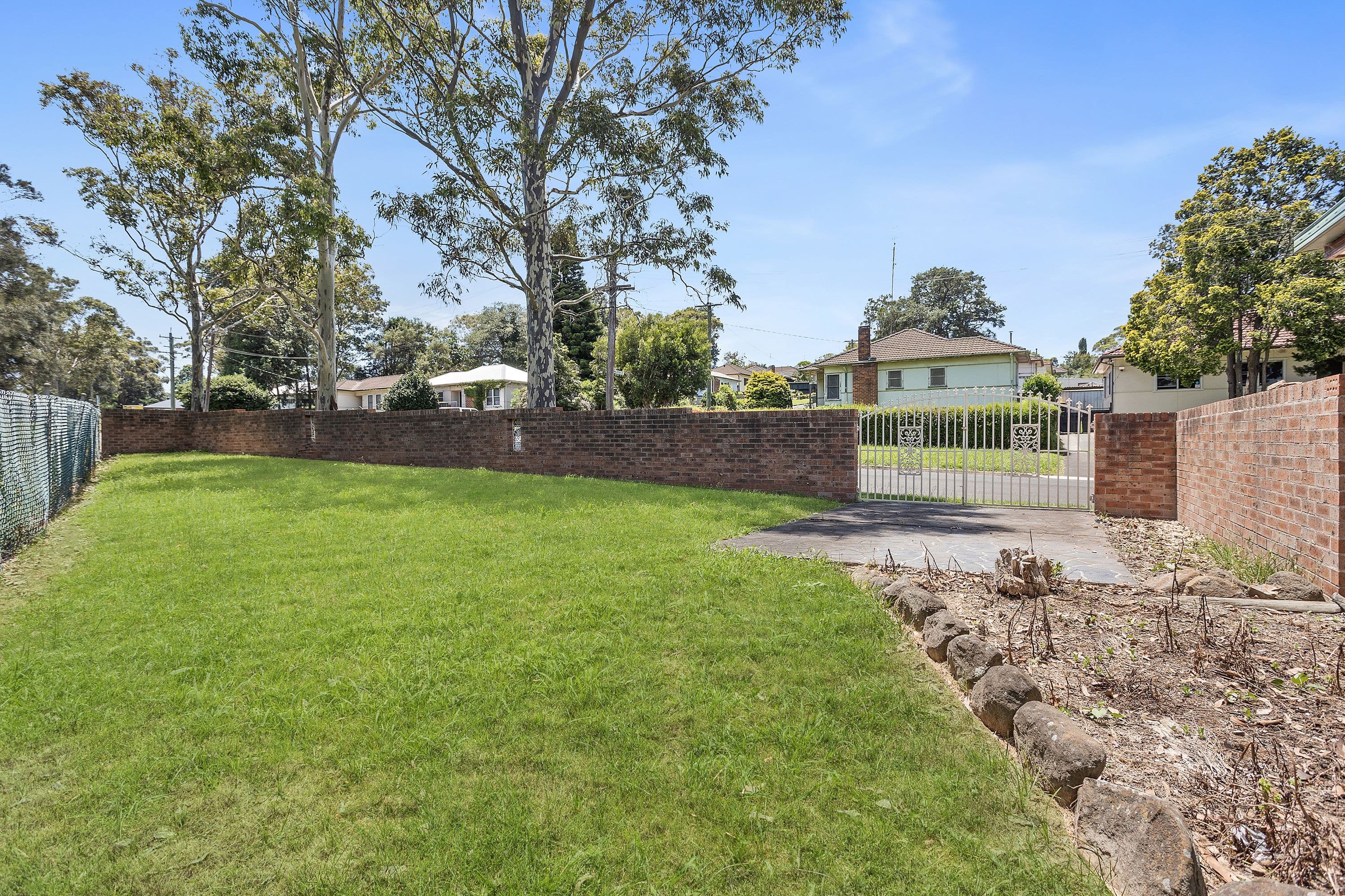 201 Gladstone Avenue, Mount Saint Thomas NSW 2500, Spring Hill - Thumbnail 8