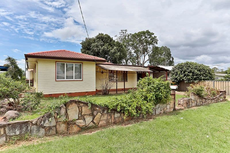 27 Cathro Street, ROCKVILLE QLD 4350, Rockville - Image 1
