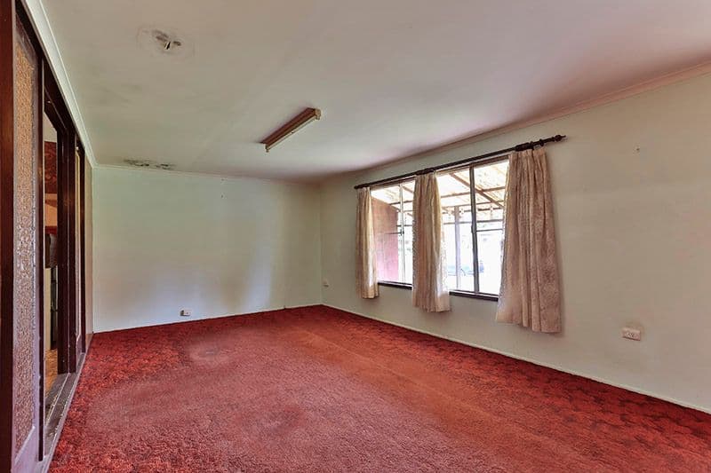 27 Cathro Street, ROCKVILLE QLD 4350, Rockville - Thumbnail 2