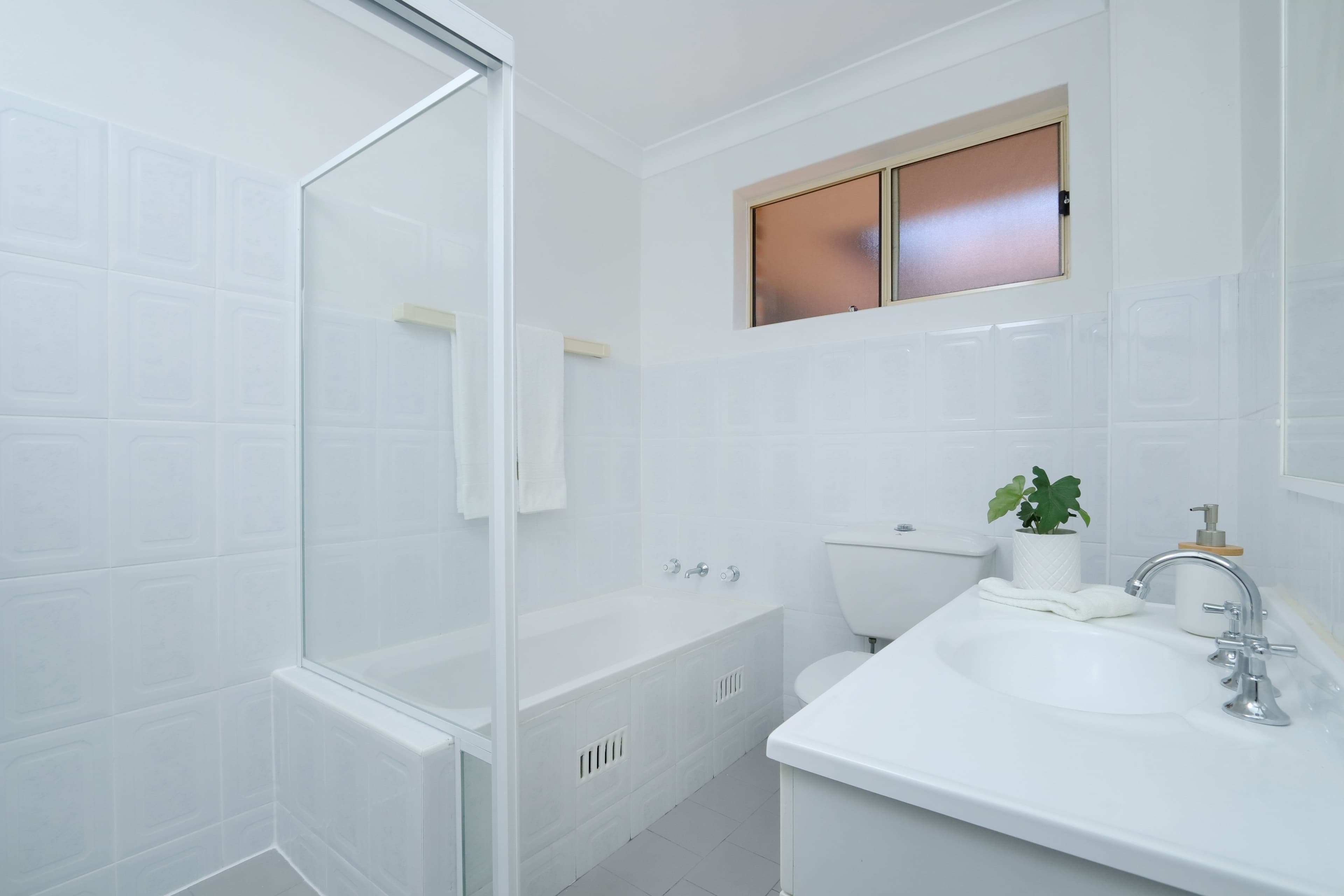 34 Carrington Avenue, Hurstville NSW 2220, Hurstville - Thumbnail 2