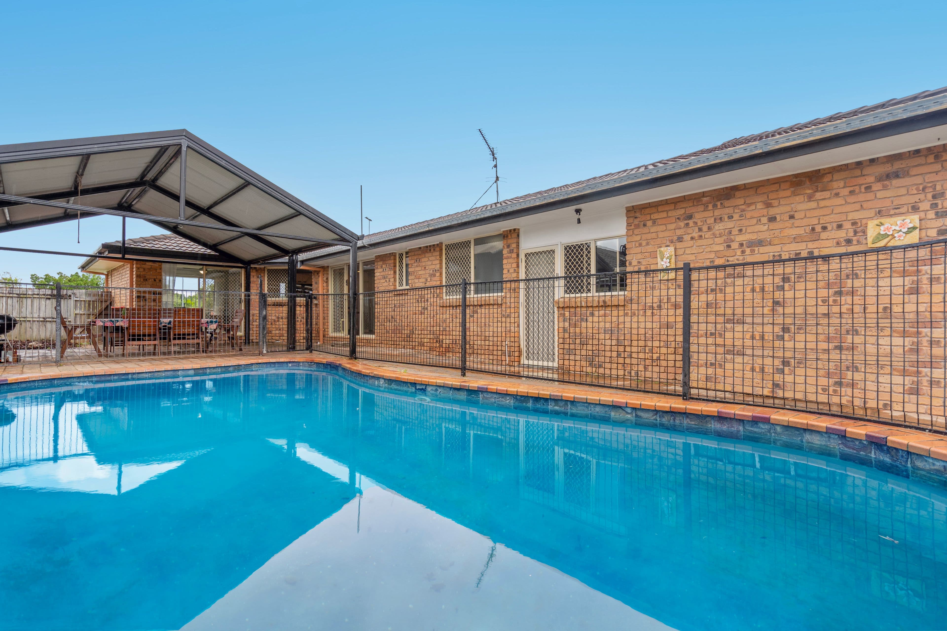 1 Spinebill Street, Burleigh Waters QLD 4220, Burleigh Waters - Thumbnail 2
