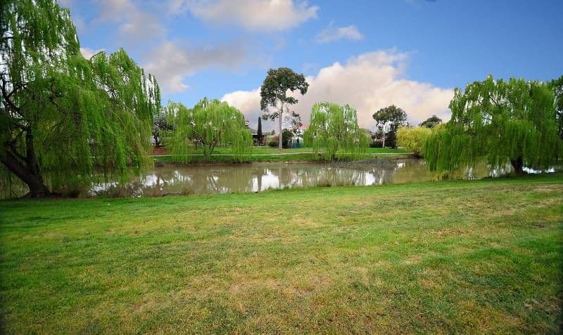 73 Rutherglen Way, TAYLORS LAKES VIC 3038, Taylors Lakes - Thumbnail 4