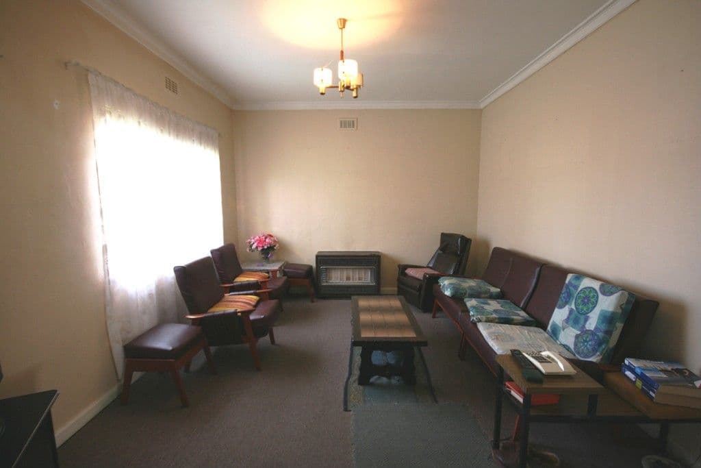57 View Street, ST ALBANS VIC 3021, St Albans - Thumbnail 2