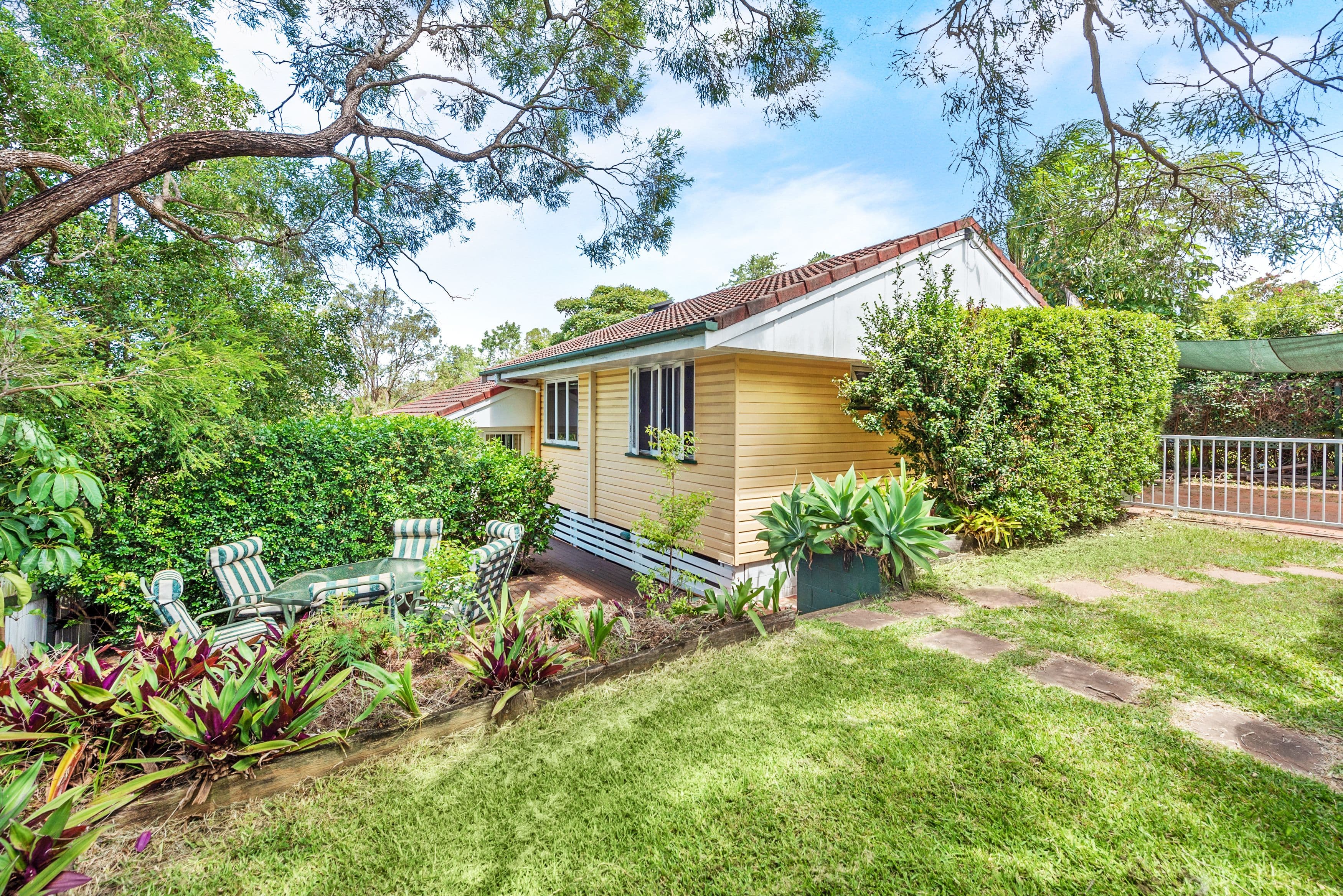 51 Rutherford Street, Stafford Heights QLD 4053, Stafford Heights - Thumbnail 2