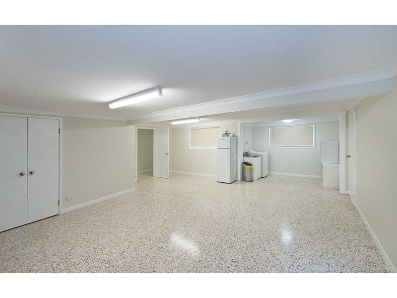 19 Macnevin Street, NORMAN GARDENS QLD 4701, Norman Gardens - Thumbnail 8