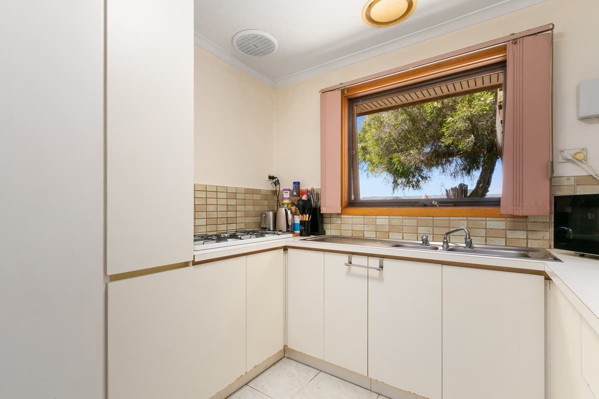 8 Strath Place, Morwell VIC 3840, Morwell - Thumbnail 3