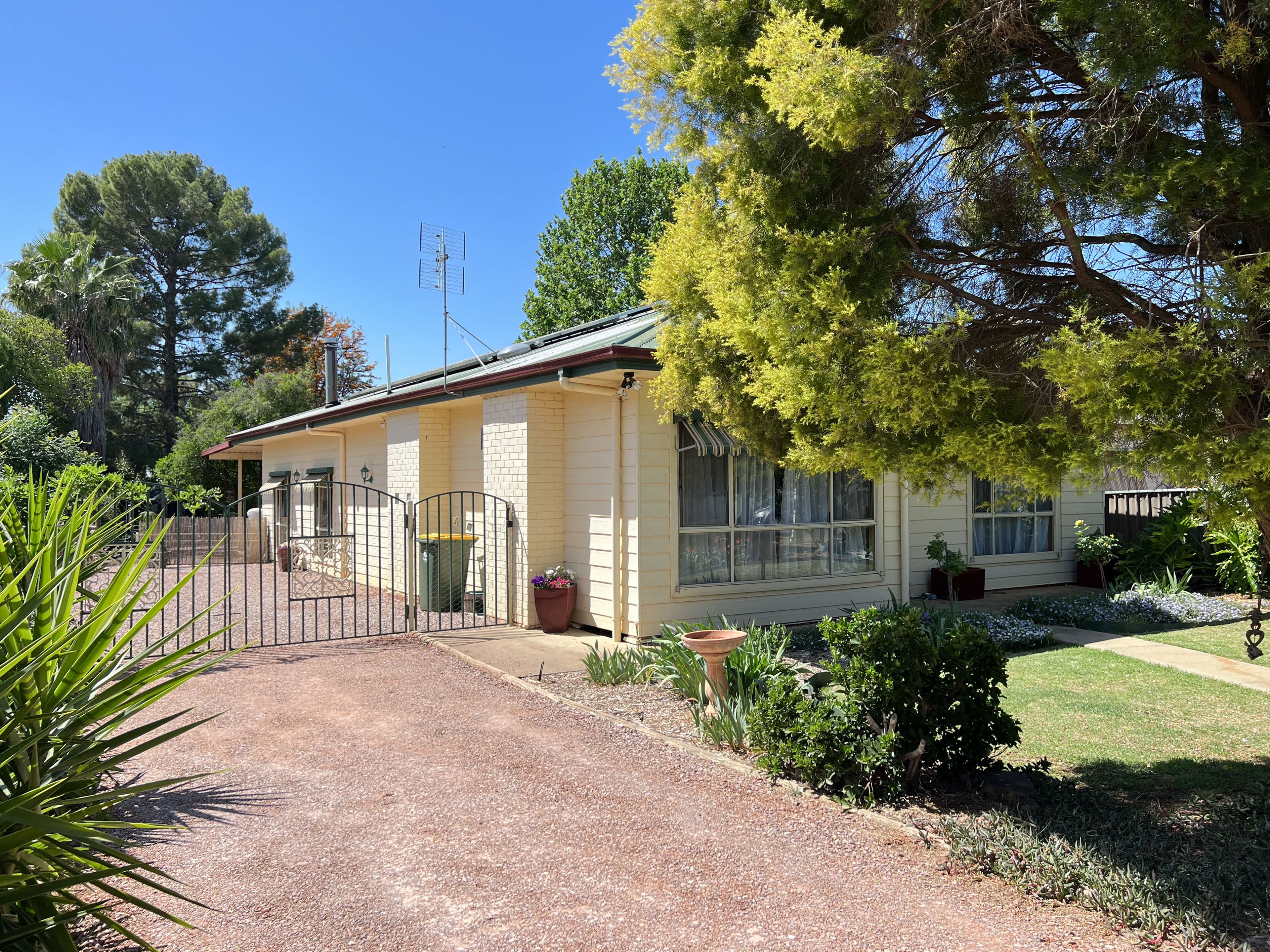 5 Gloucester Street, Forbes NSW 2871, Forbes - Thumbnail 3