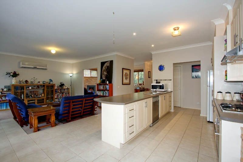 5 Selman Avenue, FERNTREE GULLY VIC 3156, Ferntree Gully - Thumbnail 6
