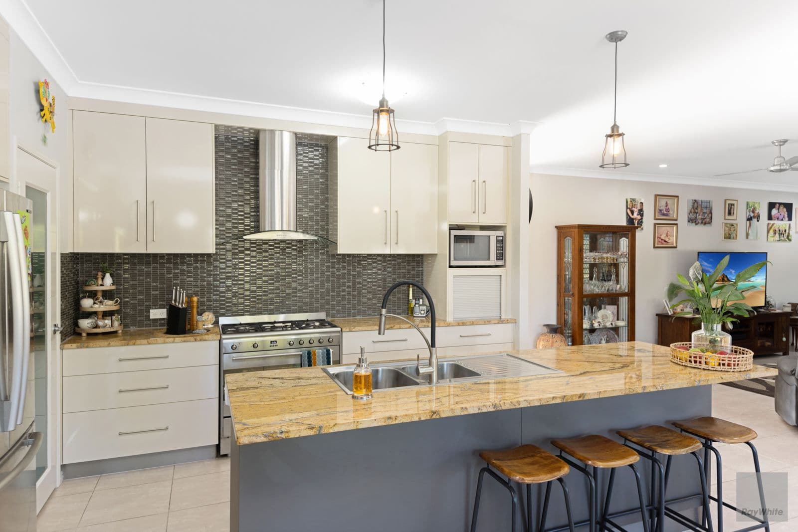 15 Trade Wind Drive, Tanby QLD 4703, Tanby - Thumbnail 4