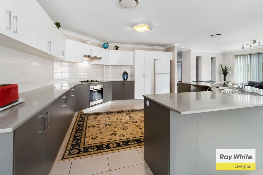 120 Kendall Drive, Casula - Thumbnail 2