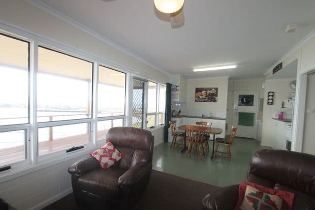26 Cape Burr Road, PORT NEILL SA 5604, Port Neill - Thumbnail 2