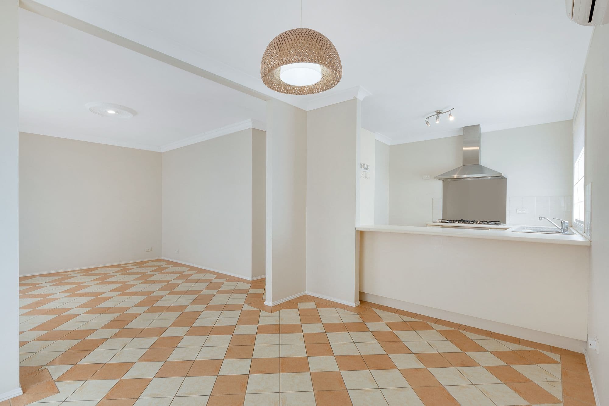 11 Englorie Park Drive, Englorie Park - Thumbnail 3