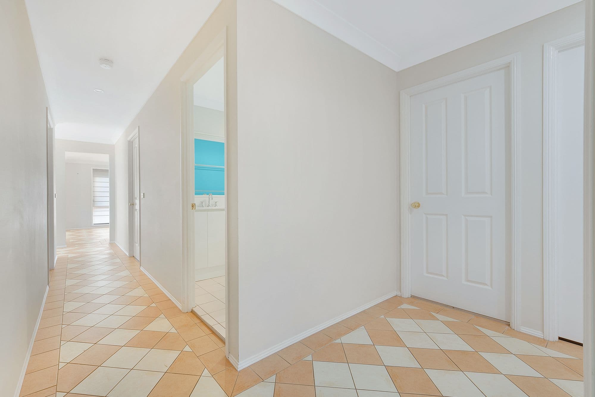 11 Englorie Park Drive, Englorie Park - Thumbnail 5