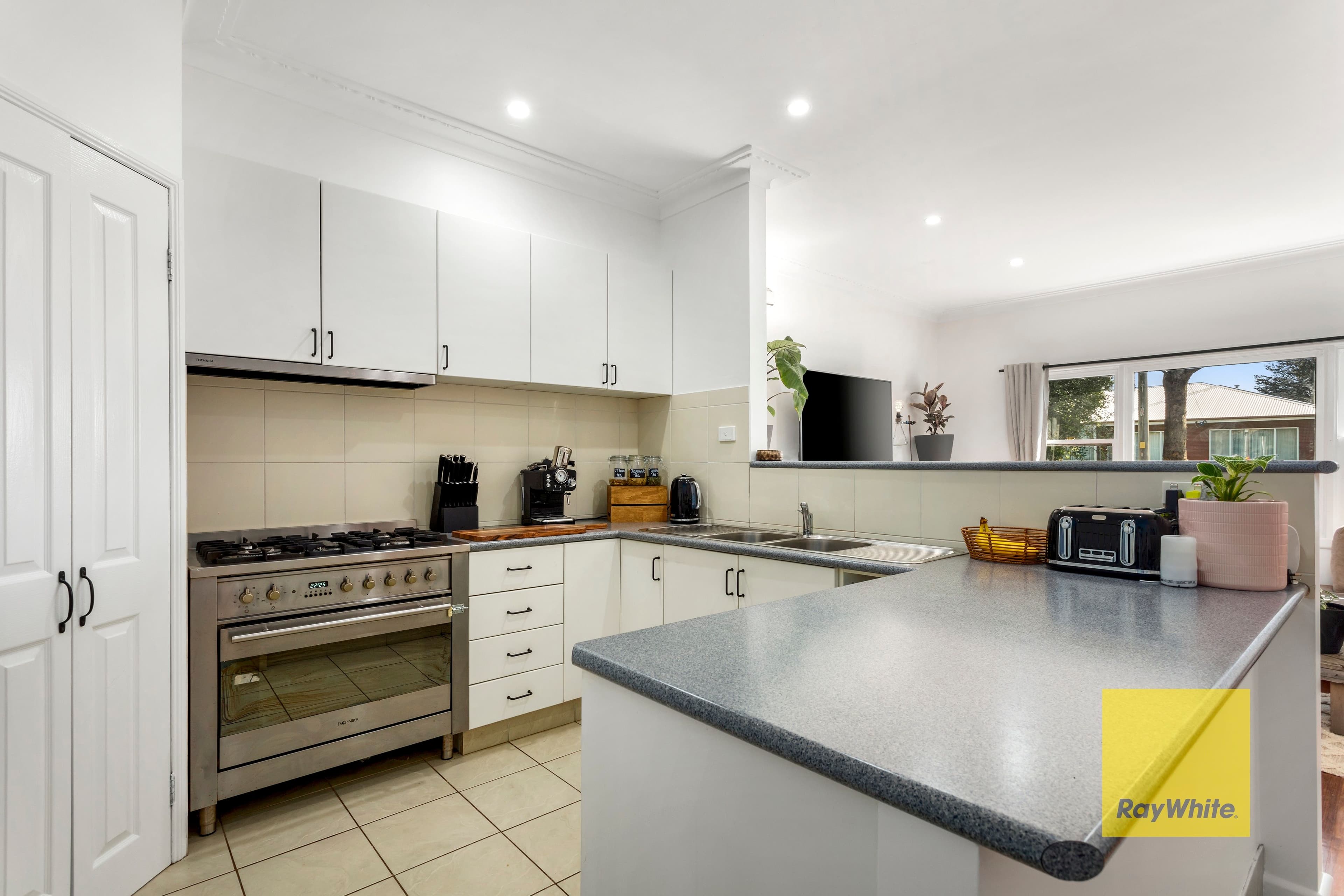 5 Marlborough Street, Herne Hill VIC 3218, Herne Hill - Thumbnail 3