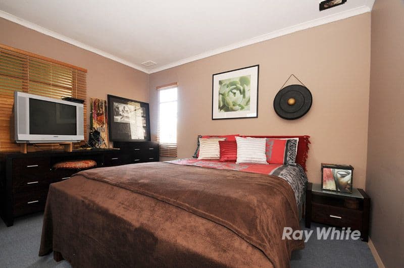 11 Fugosia Street, DOVETON VIC 3177, Doveton - Thumbnail 3