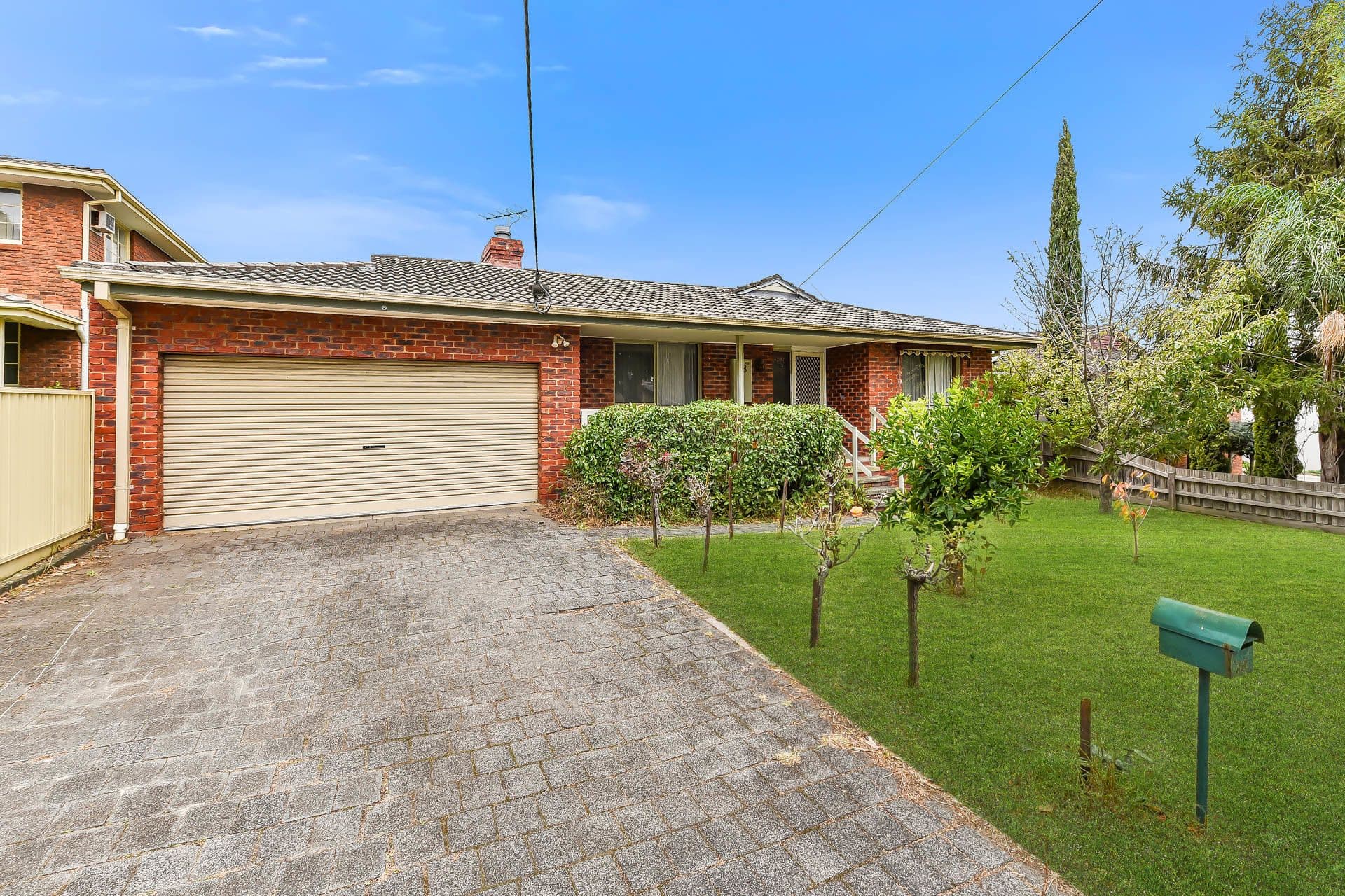 98 View Mount Road, Wheelers Hill VIC 3150, Wheelers Hill - Thumbnail 2