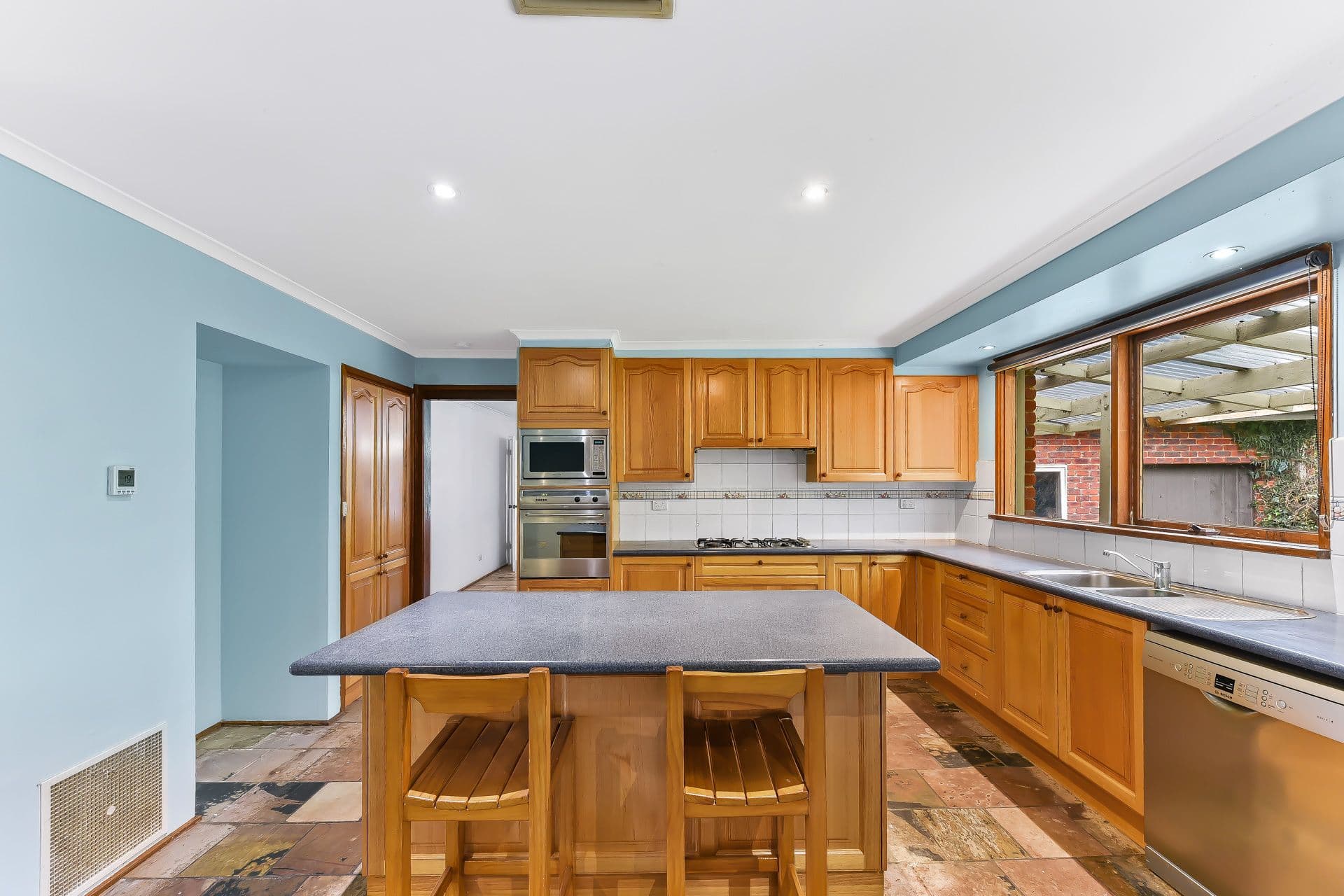 98 View Mount Road, Wheelers Hill VIC 3150, Wheelers Hill - Thumbnail 6