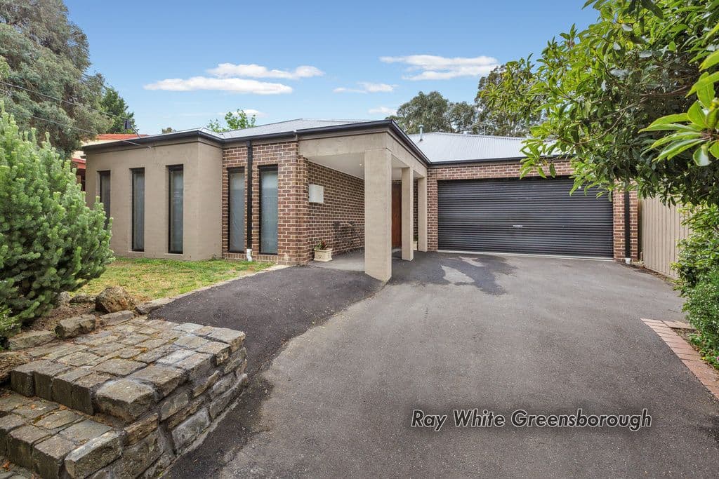 24 Nulgarrah Crescent, GREENSBOROUGH VIC 3088, Greensborough - Image 1