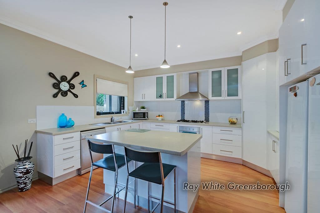 24 Nulgarrah Crescent, GREENSBOROUGH VIC 3088, Greensborough - Thumbnail 4