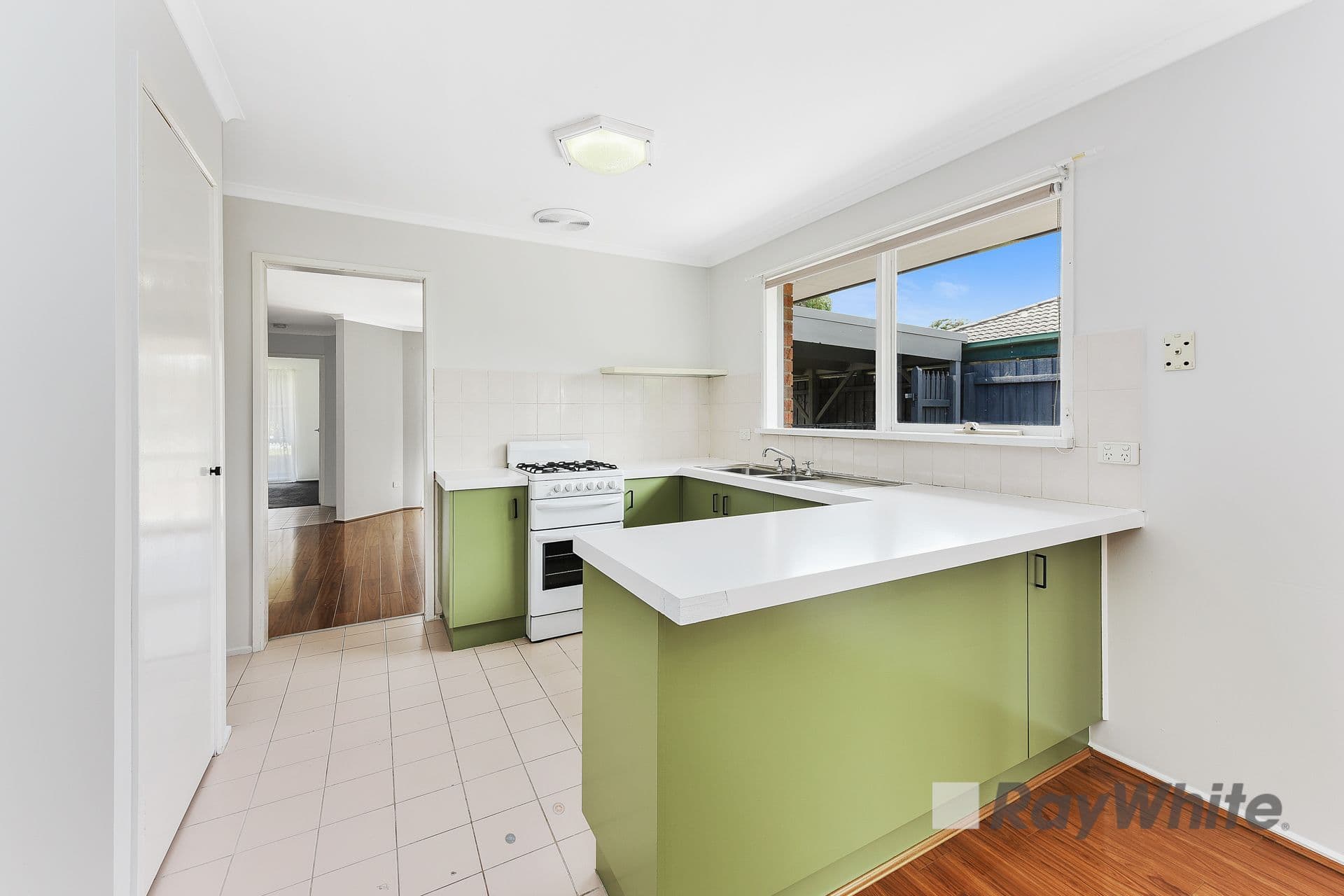 34 Lauren Drive, Hampton Park VIC 3976, Hampton Park - Thumbnail 3