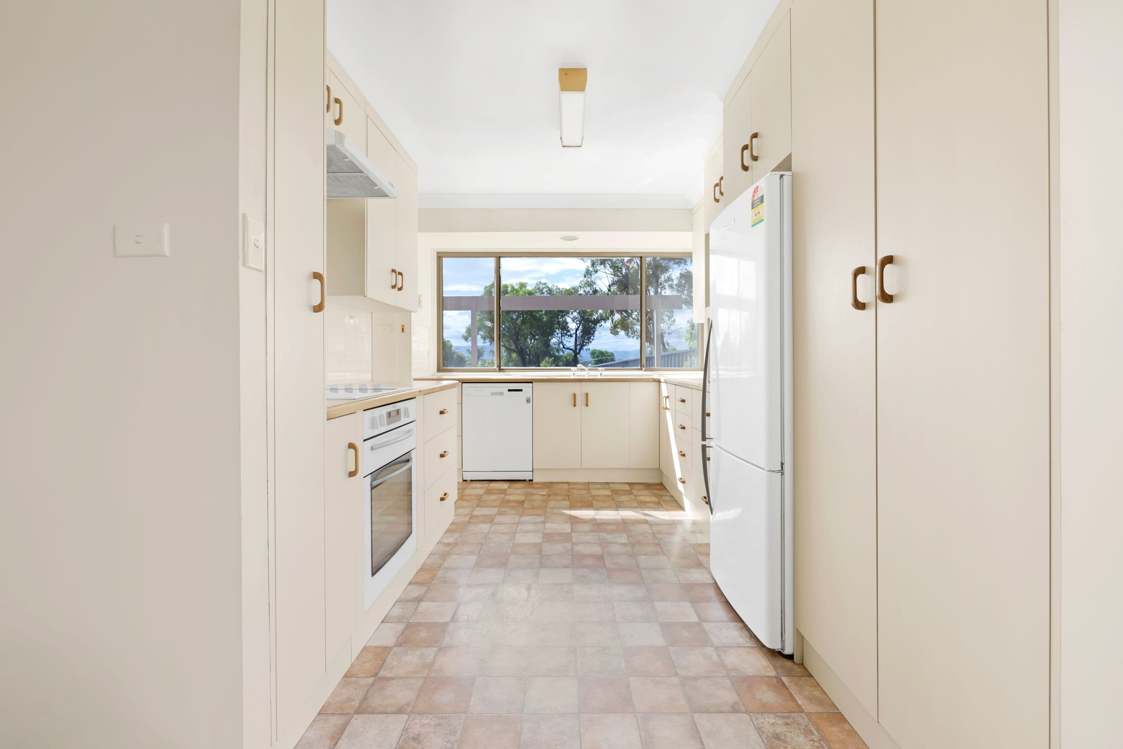 77 Edward Street, Tamworth NSW 2340, Hillvue - Thumbnail 4