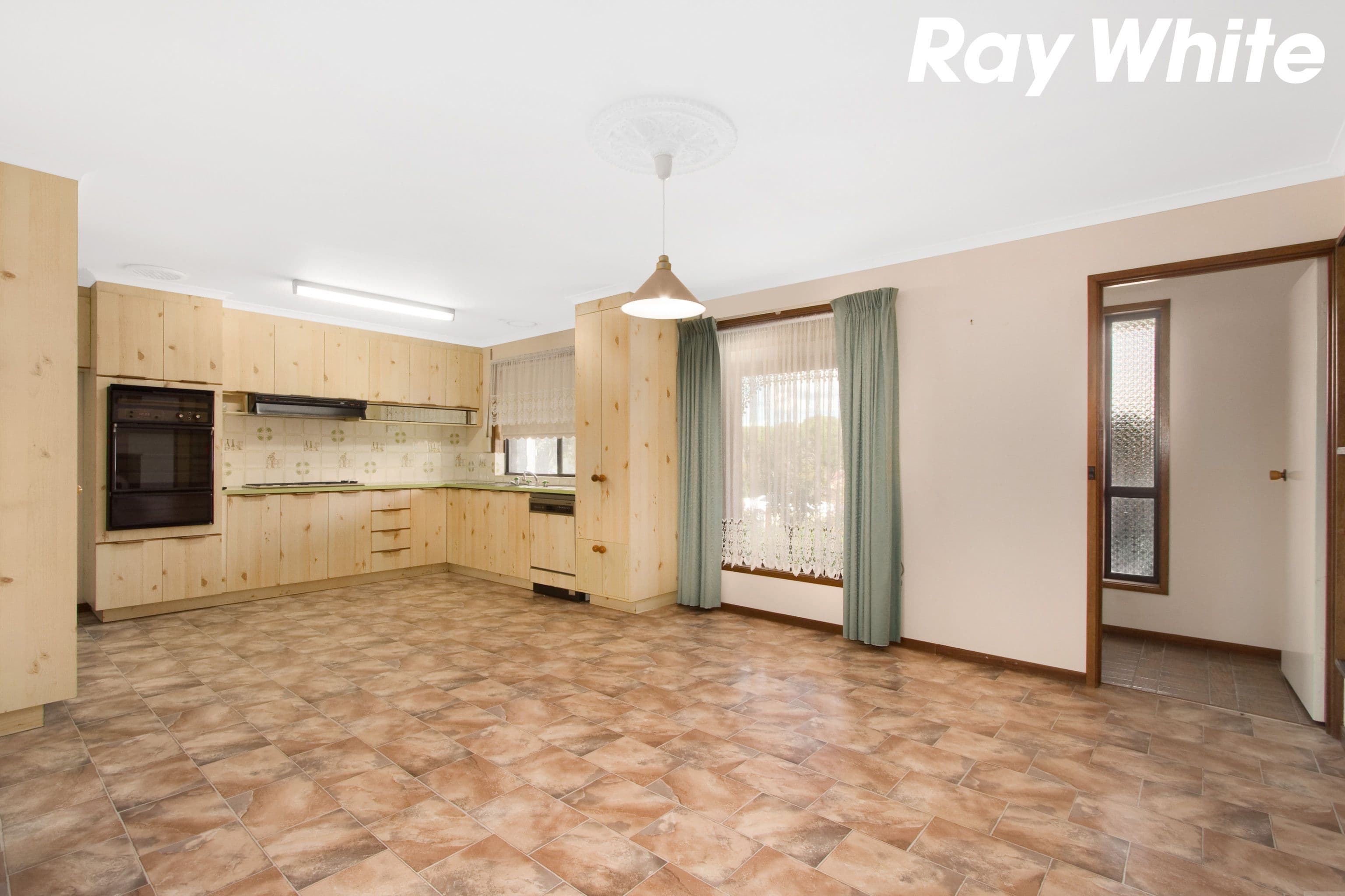 30 Princes Highway, Pakenham VIC 3810, Pakenham - Thumbnail 4