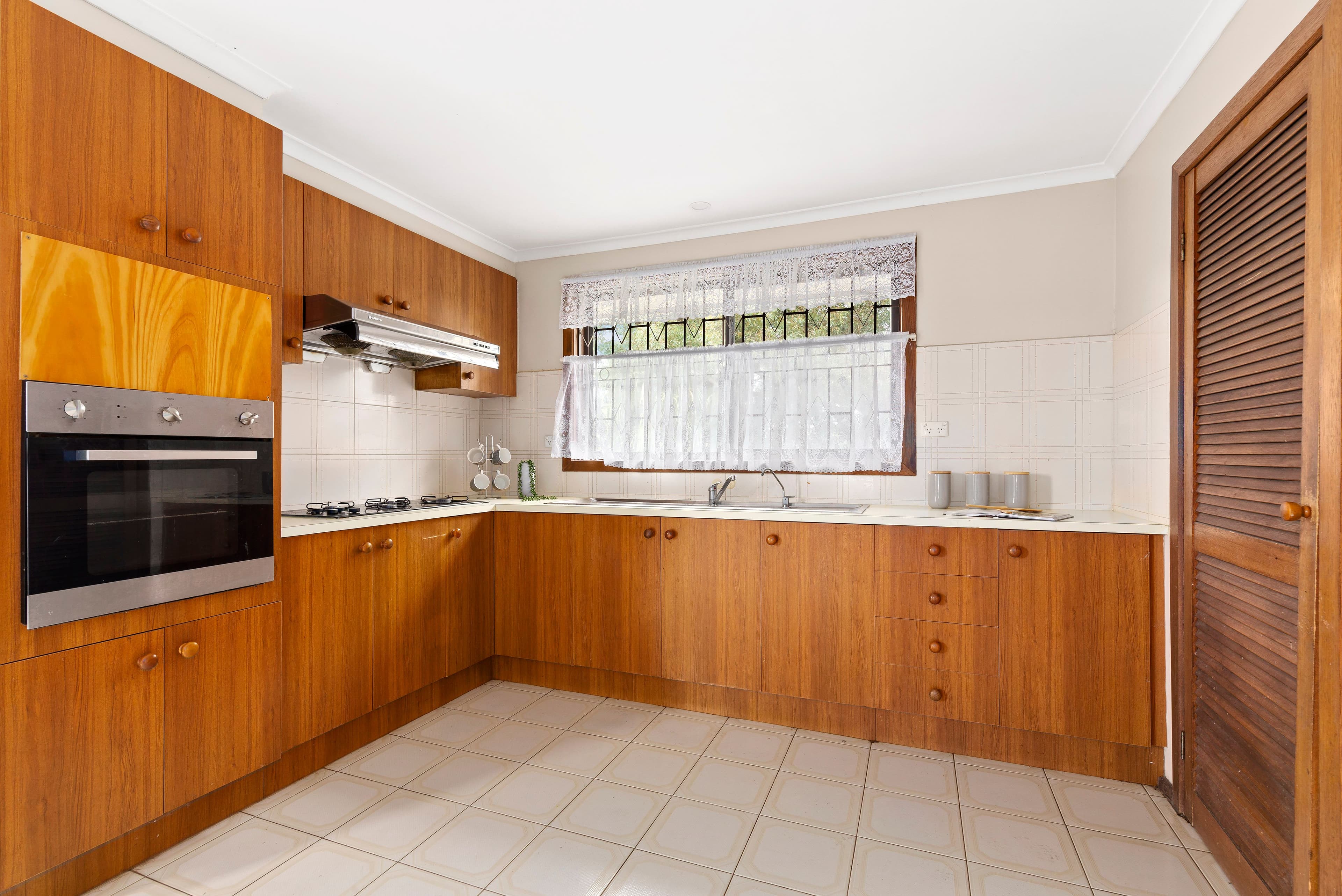11 Tonelli Crescent, Mill Park VIC 3082, Mill Park - Thumbnail 4