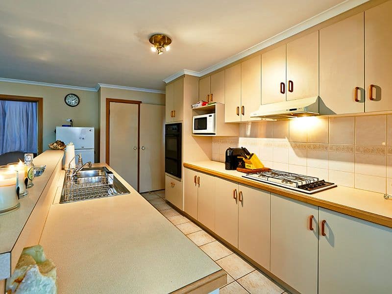 18 Appleberry Close, KNOXFIELD VIC 3180, Knoxfield - Thumbnail 2