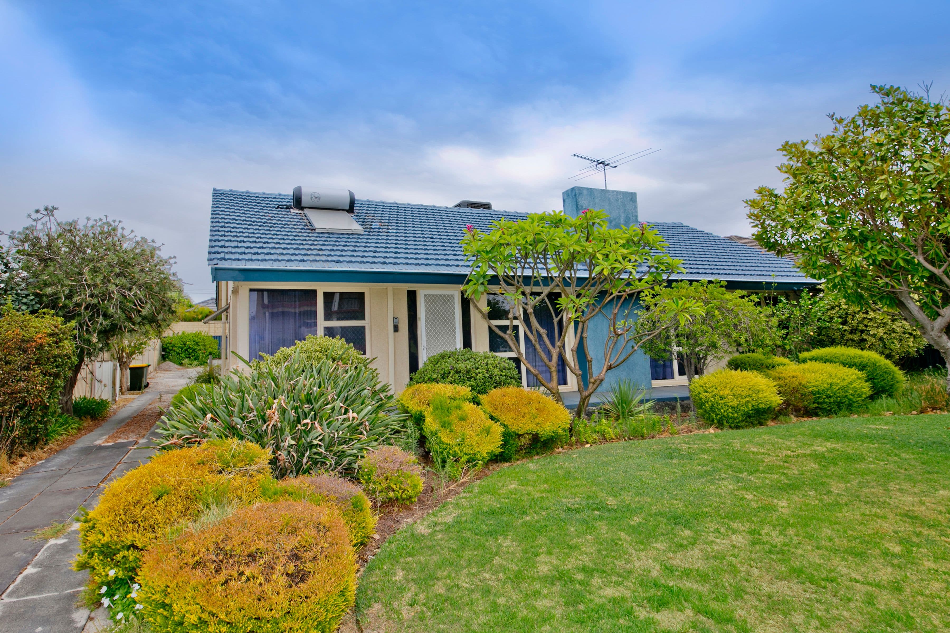 64 Howes Crescent, Dianella WA 6059, Dianella - Thumbnail 2