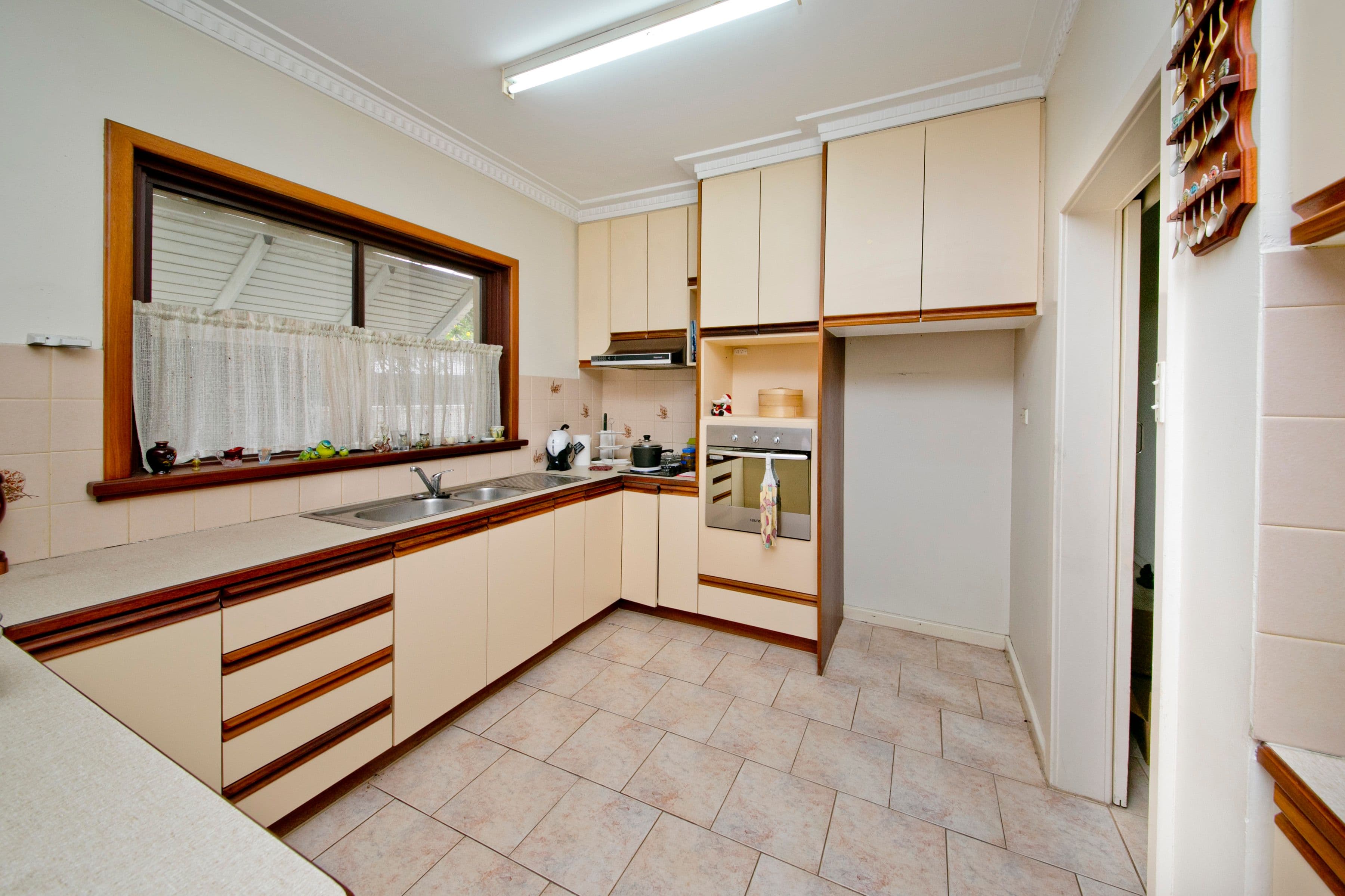 64 Howes Crescent, Dianella WA 6059, Dianella - Thumbnail 8