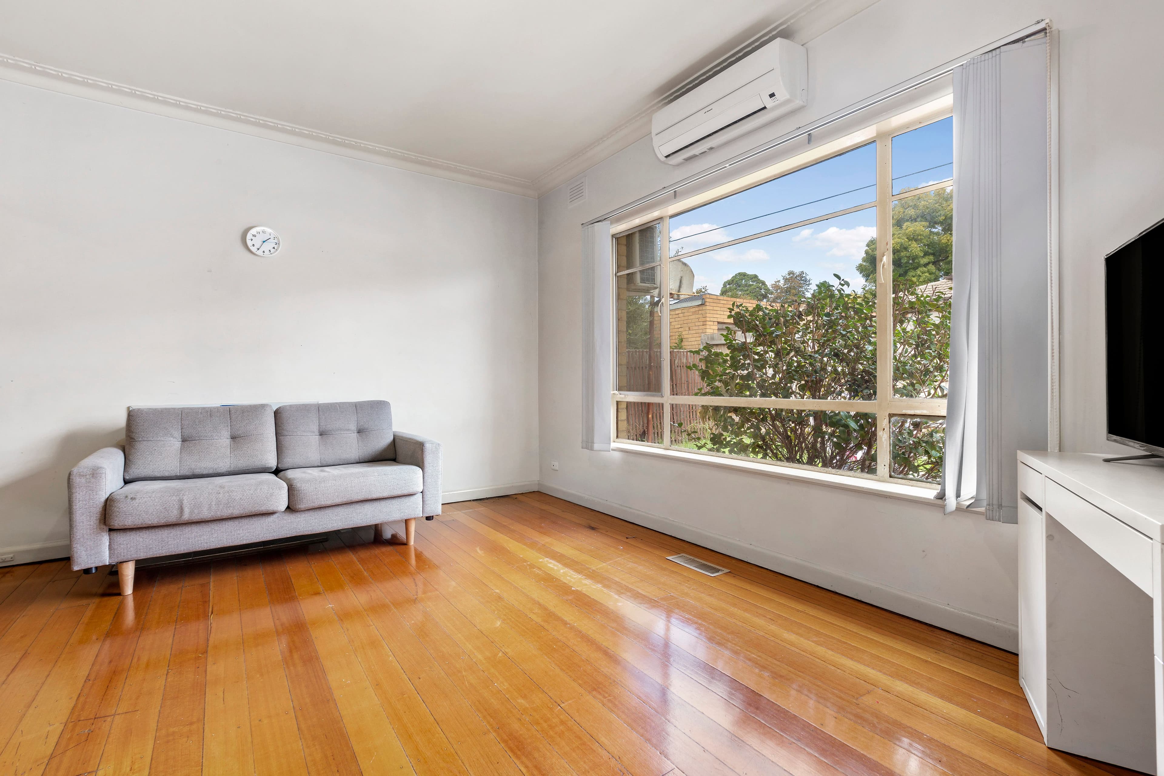 4 Aikman Crescent, Chadstone VIC 3148, Chadstone - Thumbnail 3