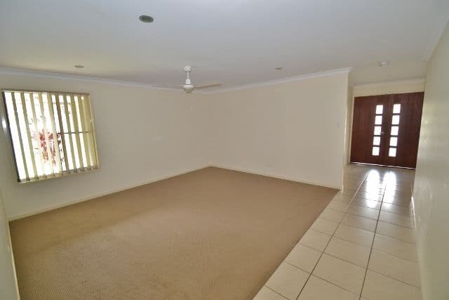 2 Crumpton Place, BEERWAH QLD 4519, Beerwah - Thumbnail 3