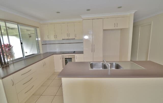 2 Crumpton Place, BEERWAH QLD 4519, Beerwah - Thumbnail 6