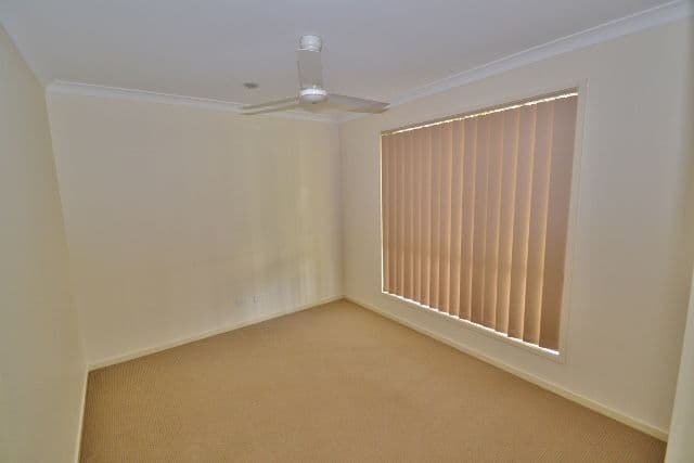 2 Crumpton Place, BEERWAH QLD 4519, Beerwah - Thumbnail 8