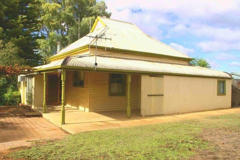 2 Tarcoola Street, RENMARK SA 5341, Renmark West - Image 1
