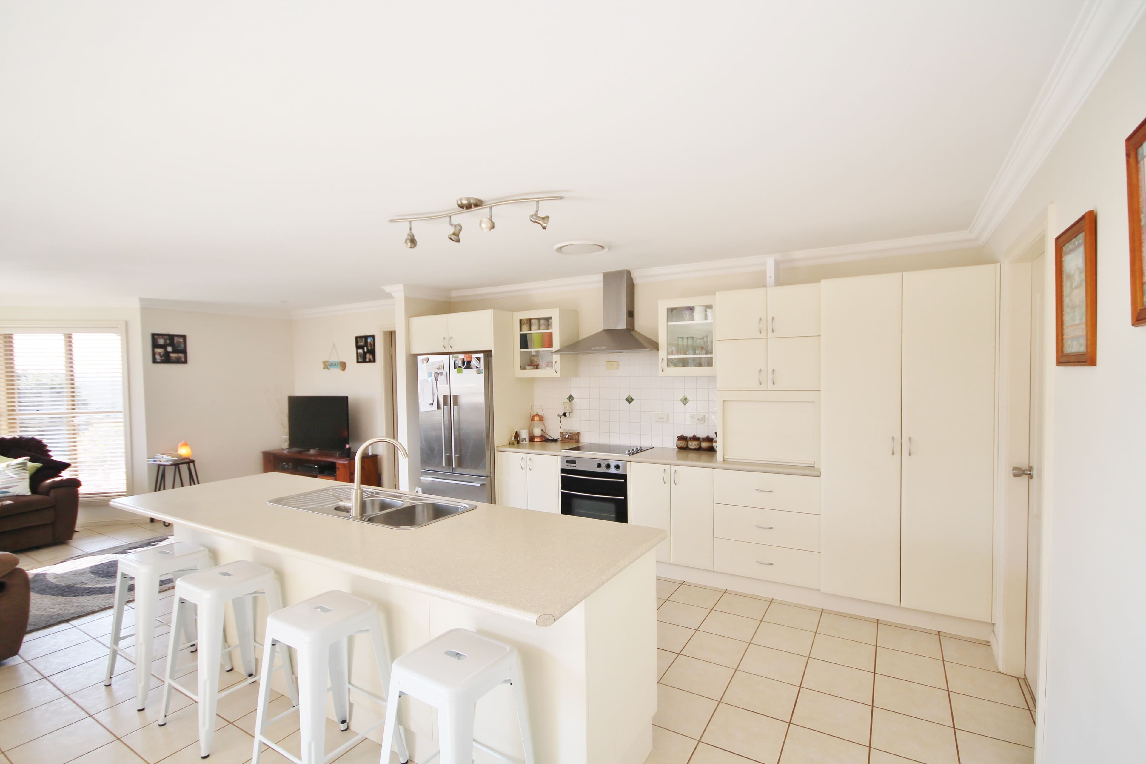 81 Tipperary Lane, Young - Thumbnail 6