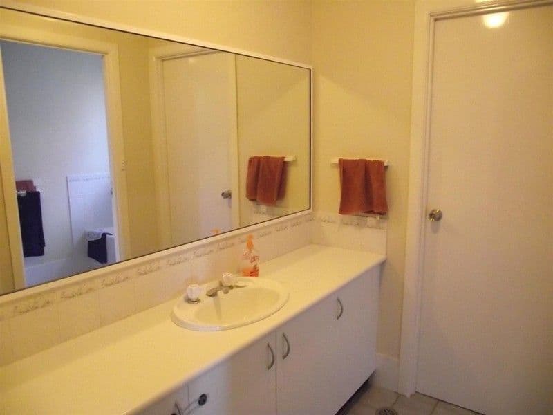 3 Thomas Tom Street, PARKES NSW 2870, Parkes - Thumbnail 2