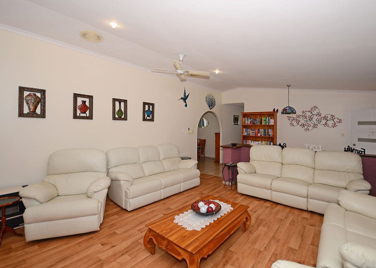 30 Acacia Street, POINT VERNON QLD 4655, Point Vernon - Thumbnail 4