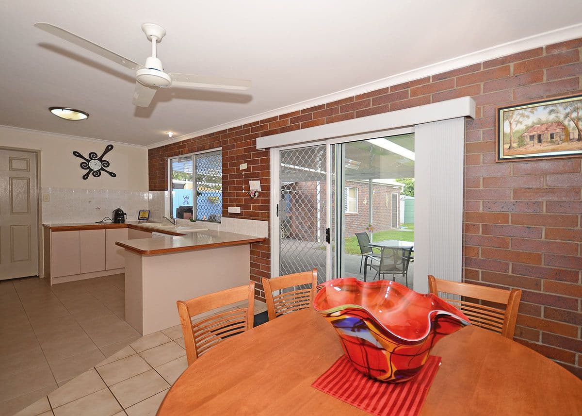 30 Acacia Street, POINT VERNON QLD 4655, Point Vernon - Thumbnail 7