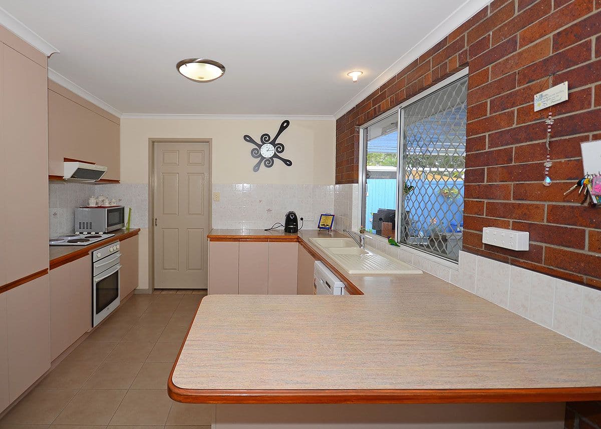 30 Acacia Street, POINT VERNON QLD 4655, Point Vernon - Thumbnail 8