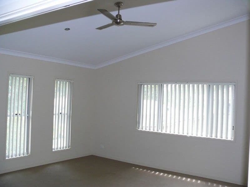 9 Lowe Court, MAUDSLAND QLD 4210, Maudsland - Thumbnail 4