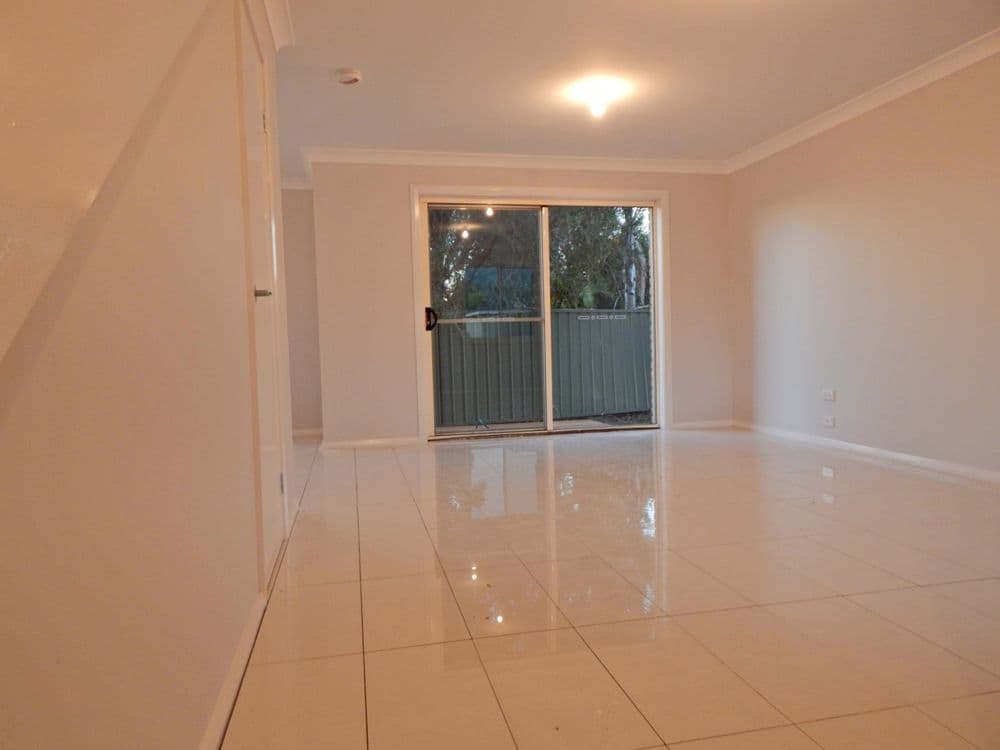 17 Hughes Drive, ALBION PARK NSW 2527, Albion Park - Thumbnail 2