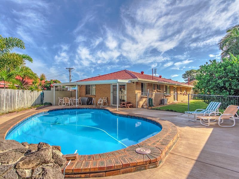 61 Bluejay Street, BURLEIGH WATERS QLD 4220, Burleigh Waters - Thumbnail 2