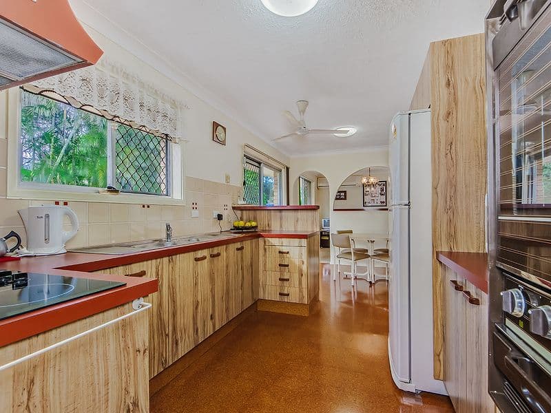61 Bluejay Street, BURLEIGH WATERS QLD 4220, Burleigh Waters - Thumbnail 3