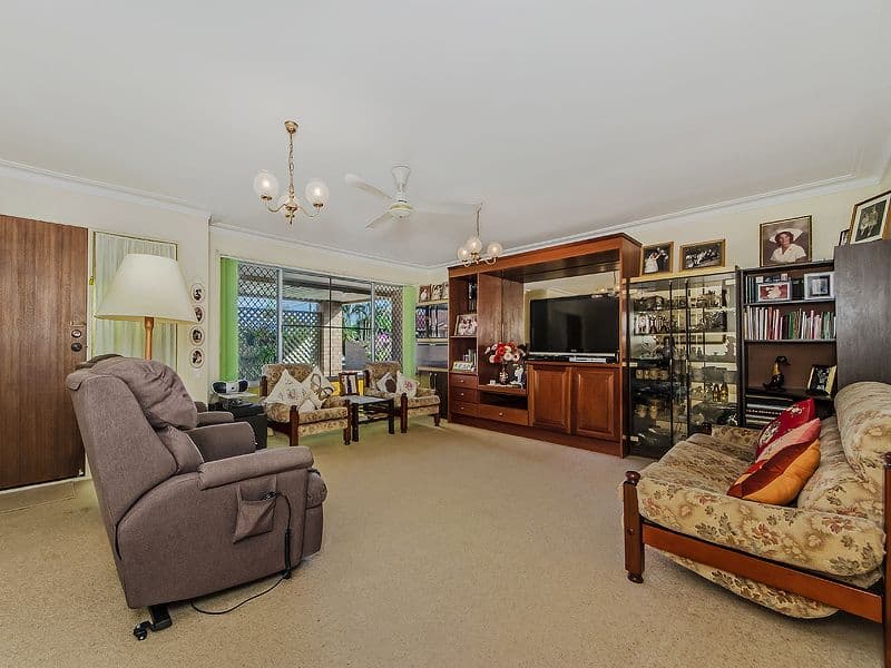 61 Bluejay Street, BURLEIGH WATERS QLD 4220, Burleigh Waters - Thumbnail 6