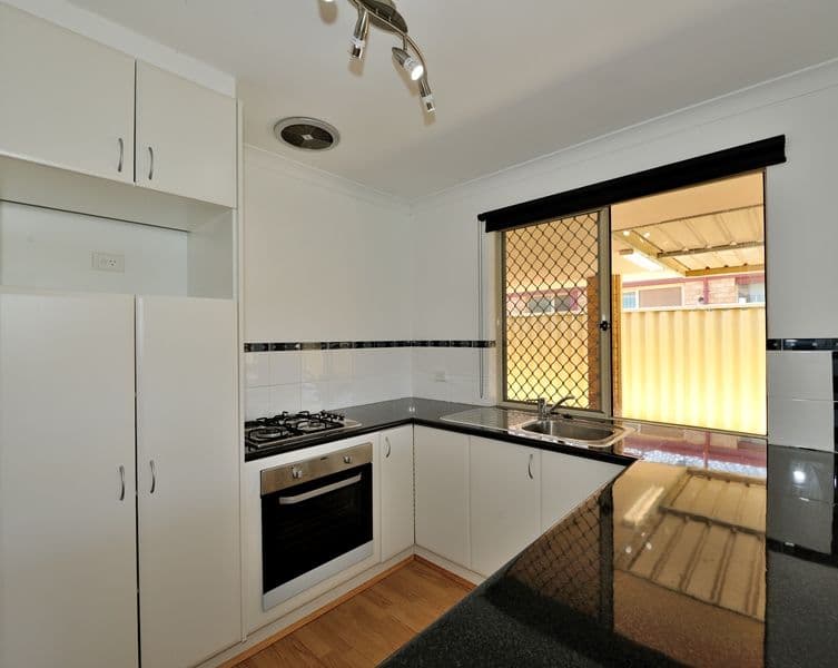 6 Traine Close, WAIKIKI WA 6169, Waikiki - Thumbnail 2