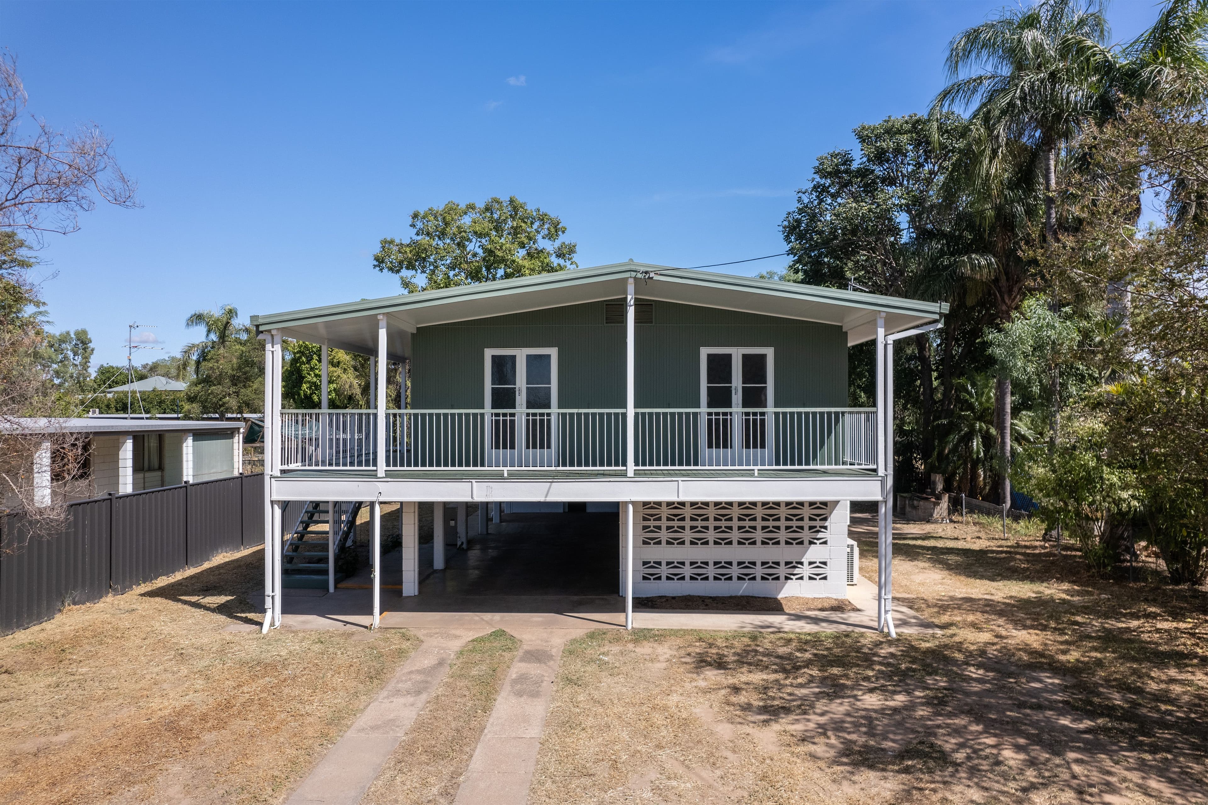 93 Anakie Street, Emerald QLD 4720, Emerald - Thumbnail 2